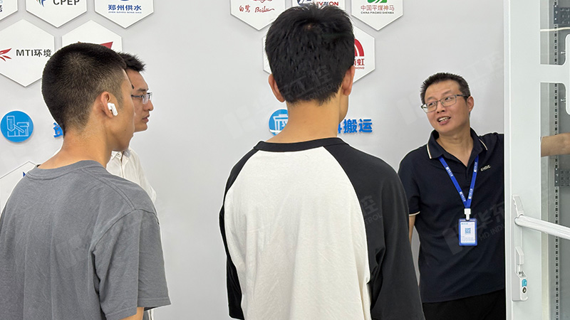 經貿學院03 經貿學院03