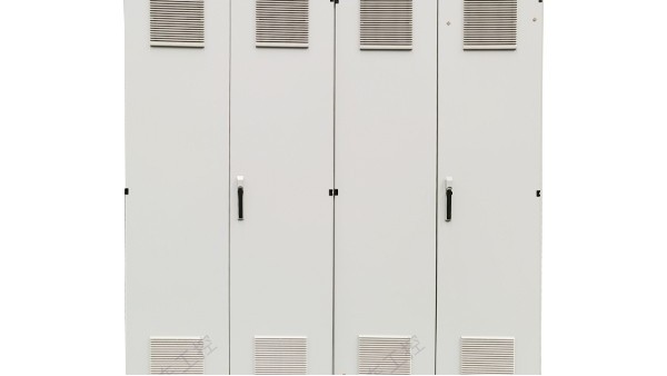 如何選擇可靠的控制柜廠家？五大關鍵因素助您決策