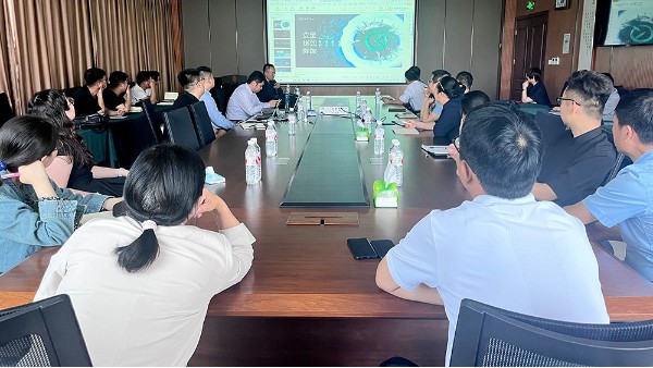 華東工控與上海良信簽署智能配電戰略合作協議，共創智能配電解決方案新篇章